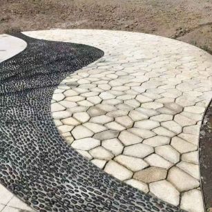 海南 黄金麻冰裂纹地铺石工地铺装案例