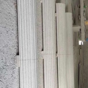 海南 花岗岩厂家带你看白麻花岗岩门楼大柱柱皮