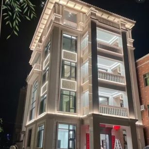 海南 芝麻白花岗岩别墅外墙夜间效果