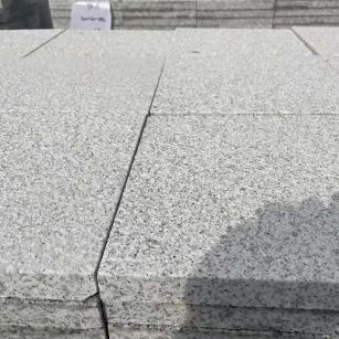 海南 白麻花岗岩石材推荐 荔枝面地铺石