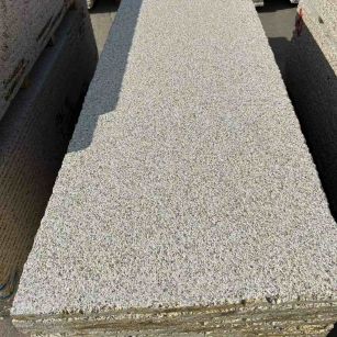 海南 黄金麻花岗岩荔枝面毛板，半成品