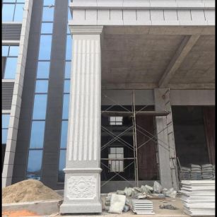 海南 芝麻白光面花岗岩门楼大柱（罗马柱）配雕花底座