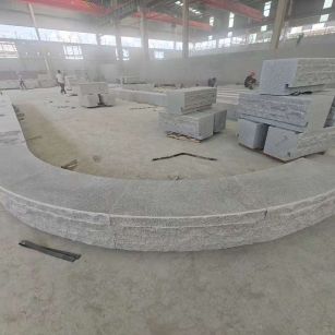 海南 芝麻白异形坐凳，自然面光面弧形加工