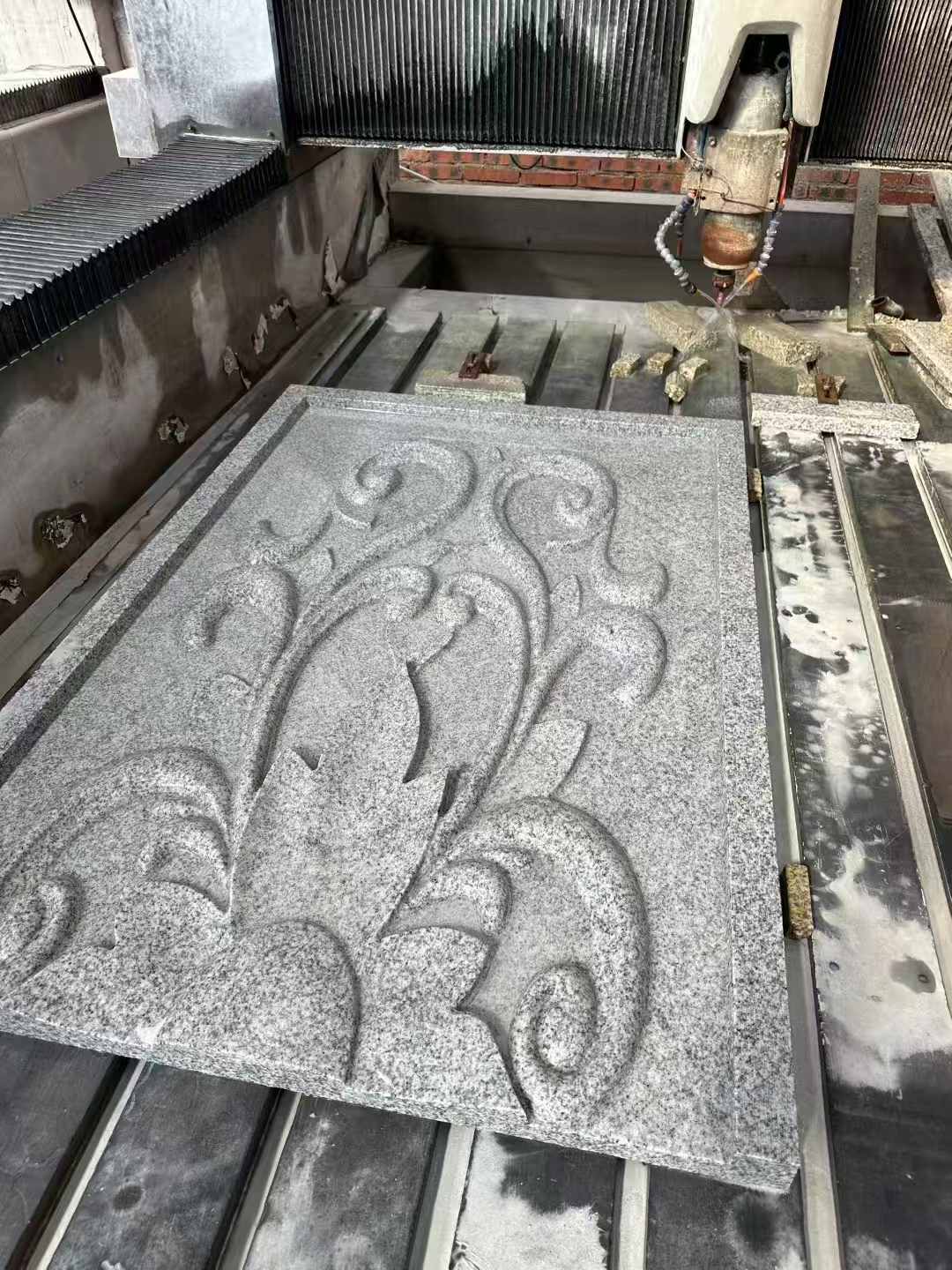 海南 白麻别墅干挂雕花板