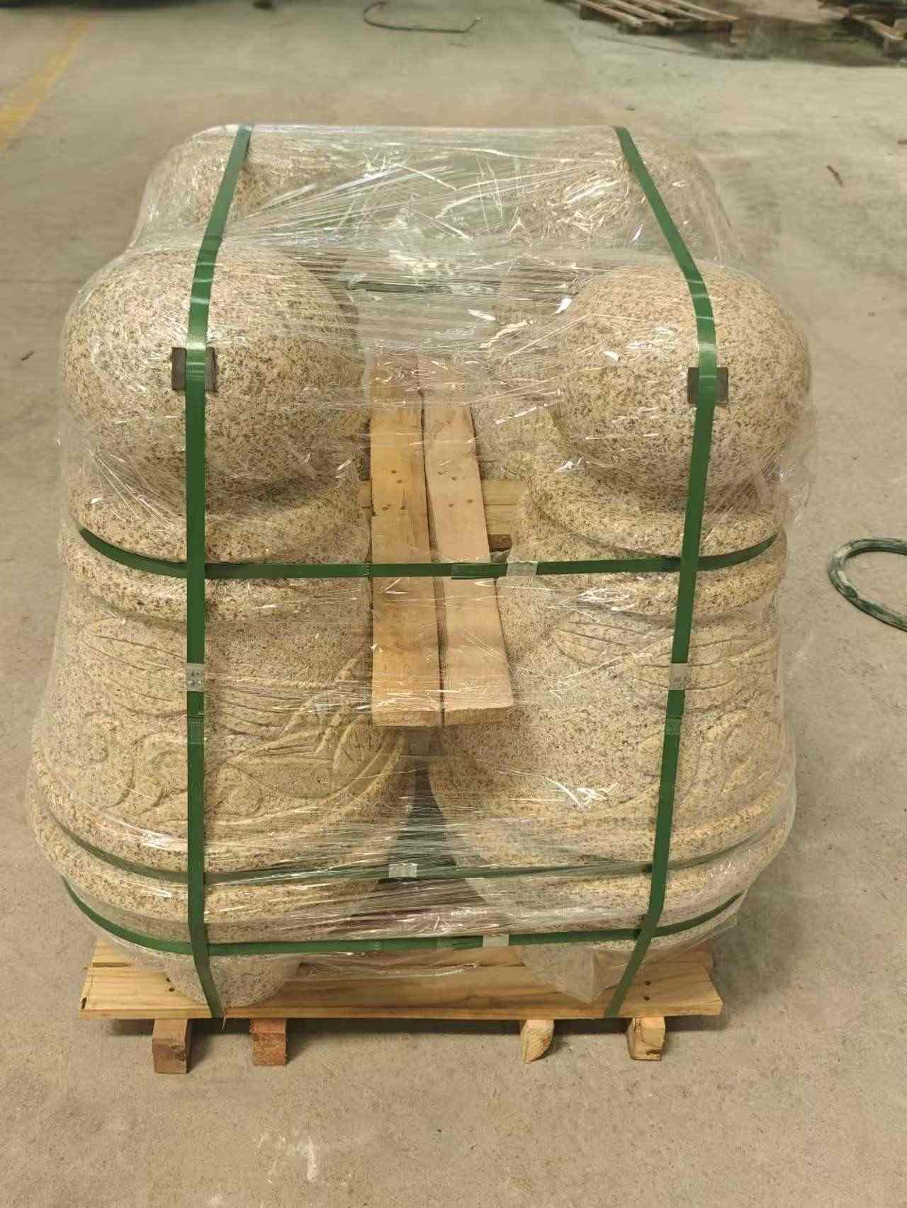 海南 黄金麻异形定制雕花——棒棒糖挡车柱