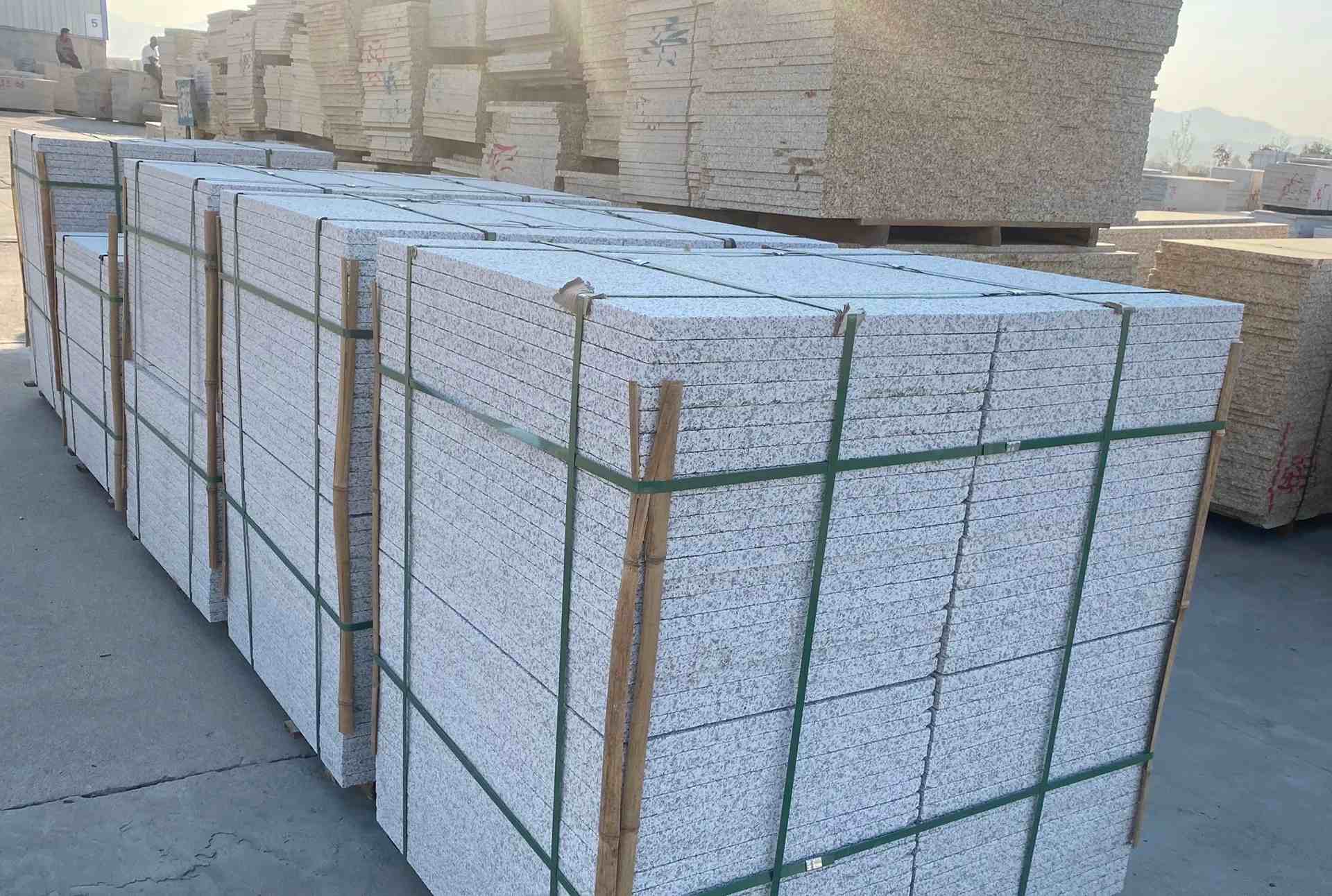 海南 白麻花岗岩荔枝面地铺石