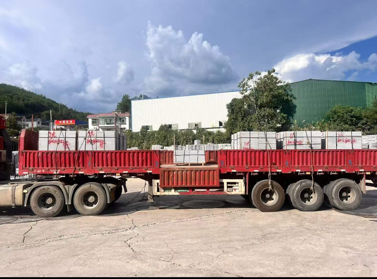 海南 芝麻灰花岗岩地铺石出货日常