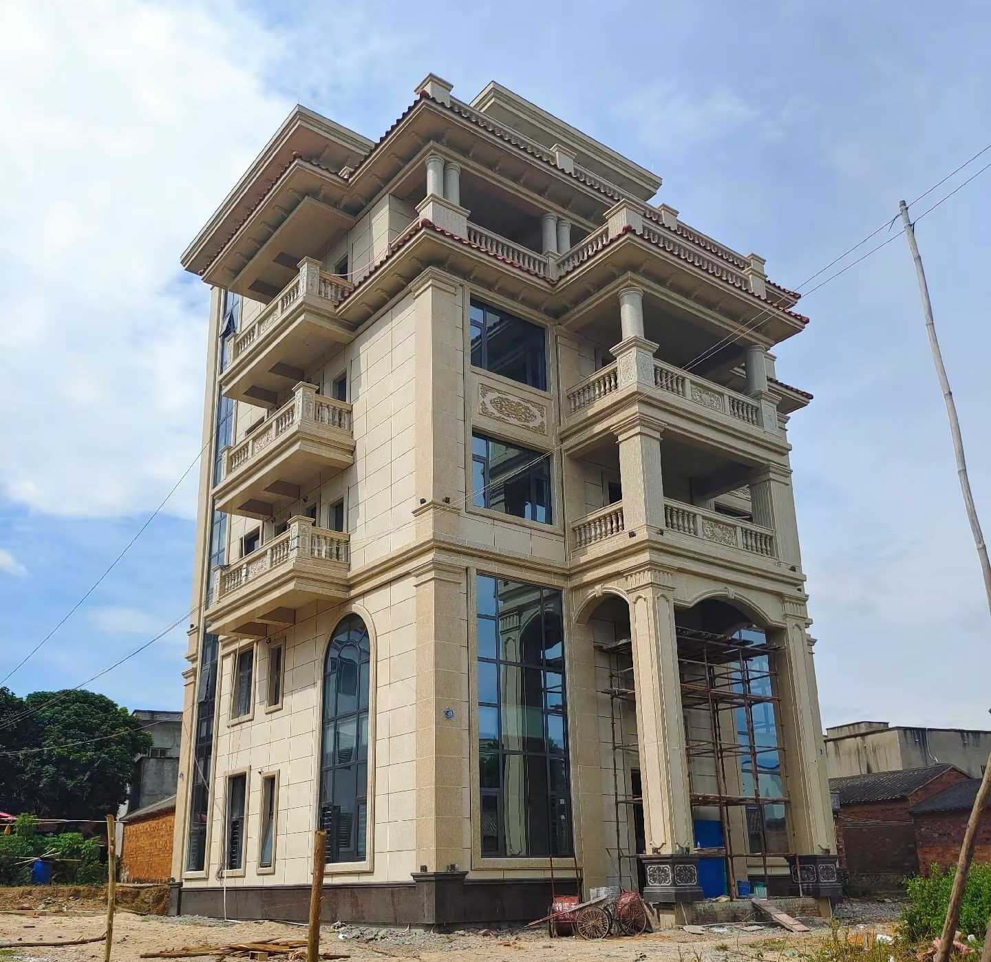 海南 黄金麻花岗岩石材别墅外墙干挂搭配（雕花栏杆花瓶柱门楼罗马柱）