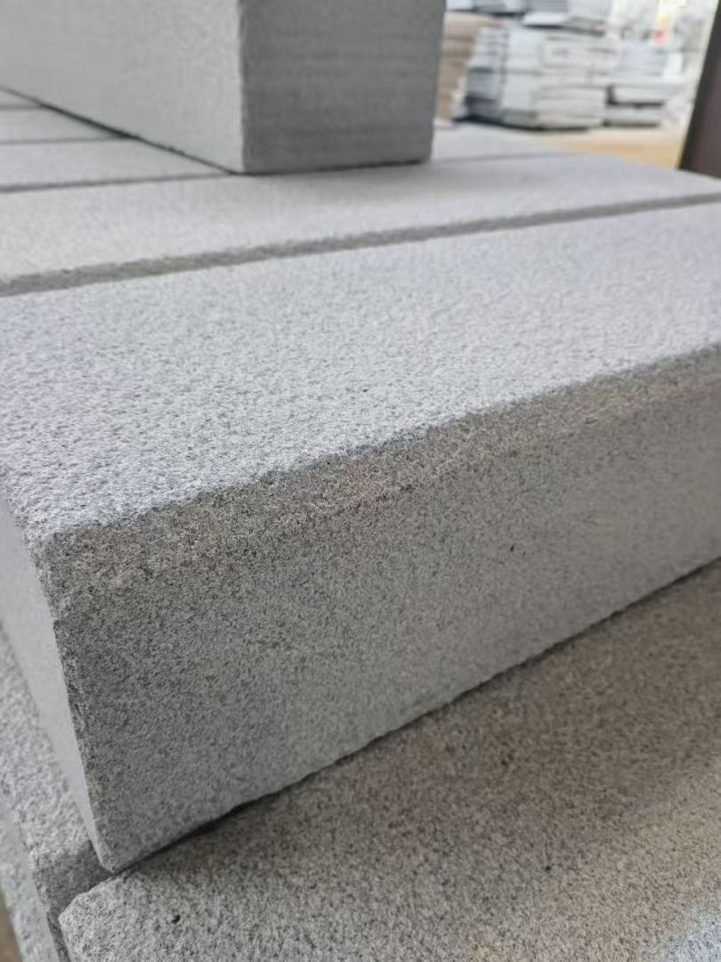 海南 芝麻灰荔枝面路沿石